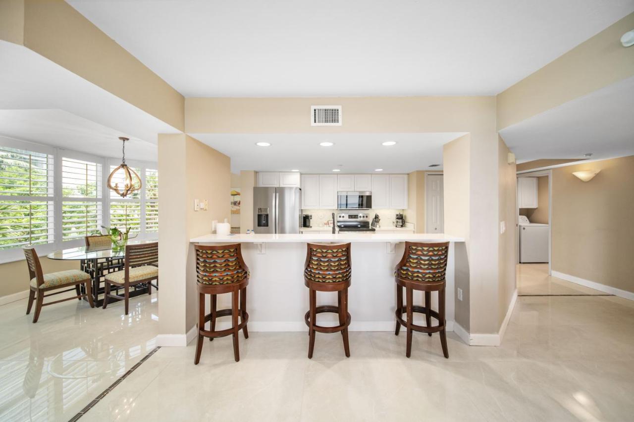 Gullwing Beach Front Resort Fort Myers Beach Exterior photo