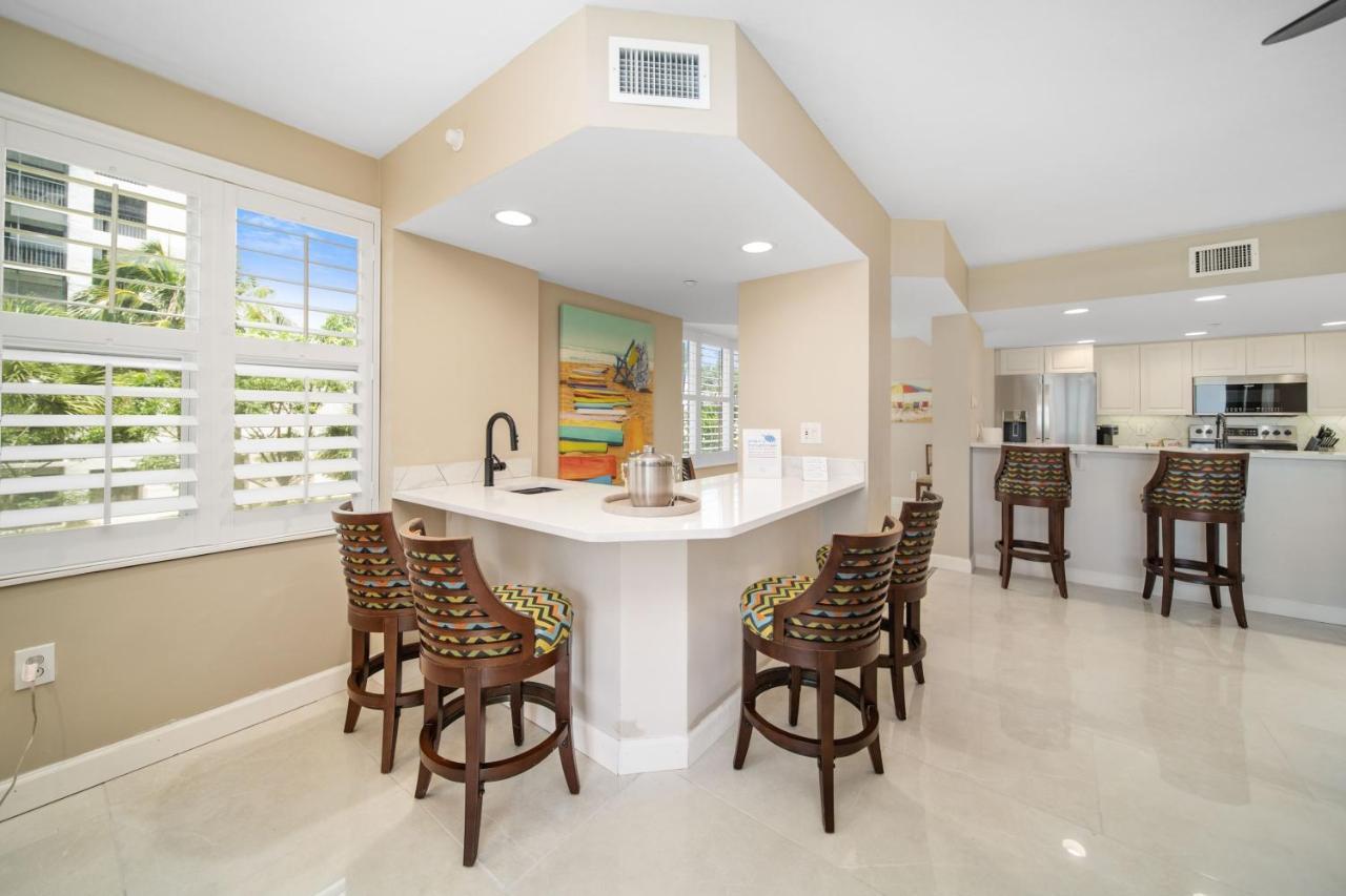Gullwing Beach Front Resort Fort Myers Beach Exterior photo