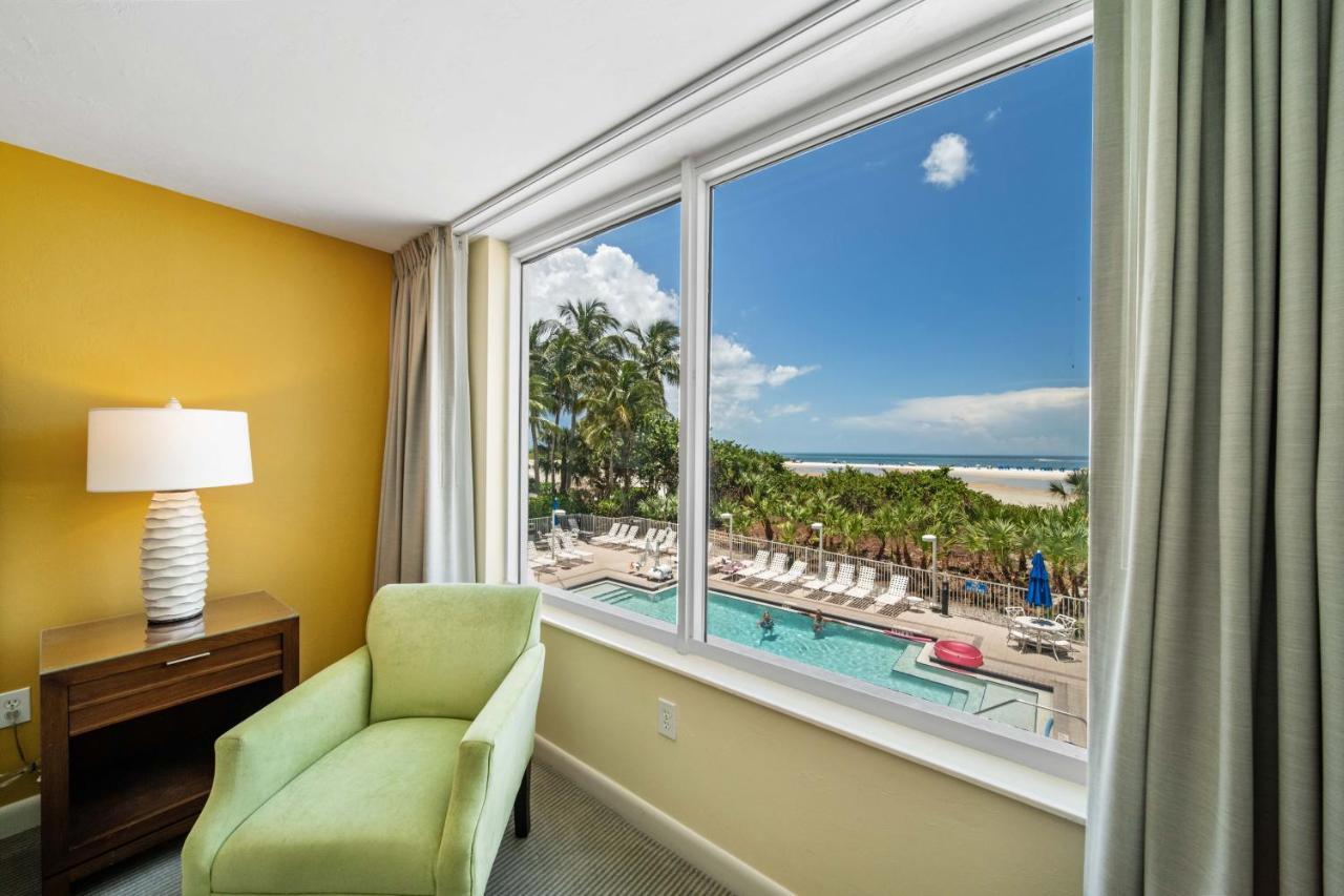 Gullwing Beach Front Resort Fort Myers Beach Exterior photo